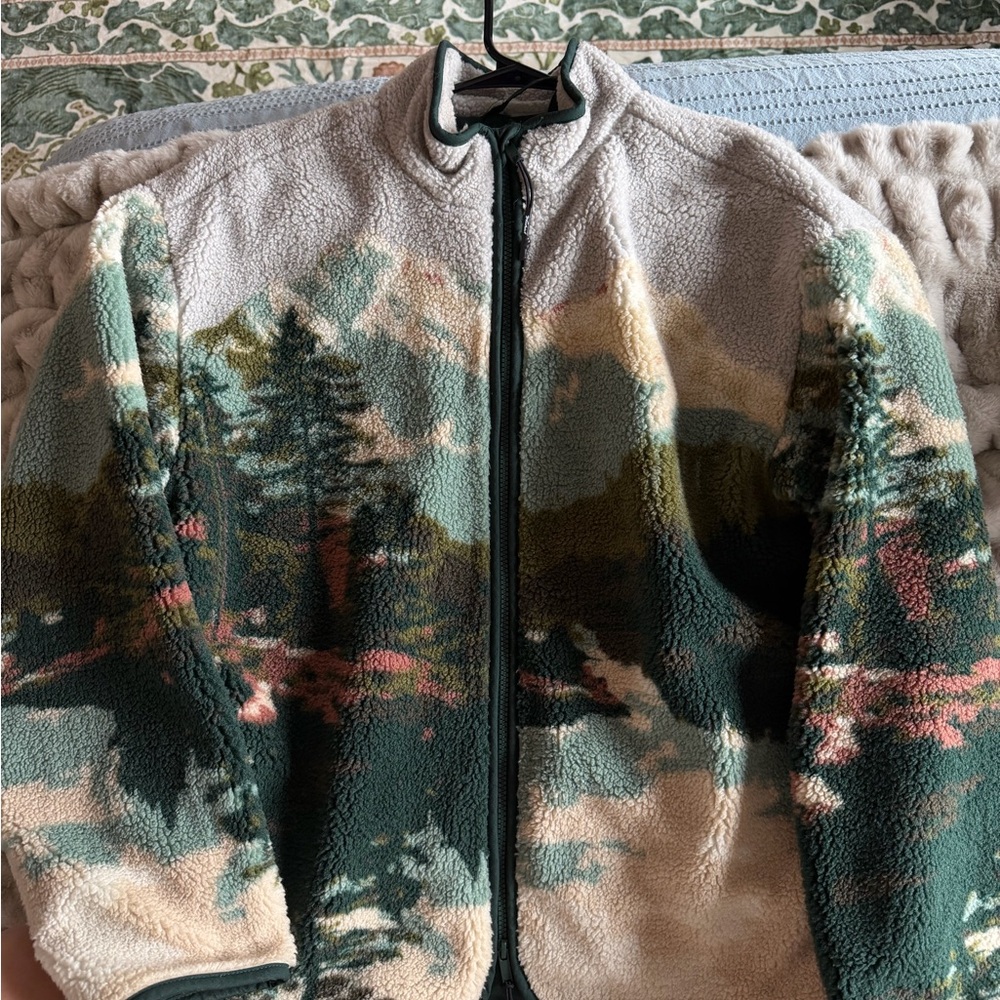 Woolrich Dark Green Jacket with Cream Label
